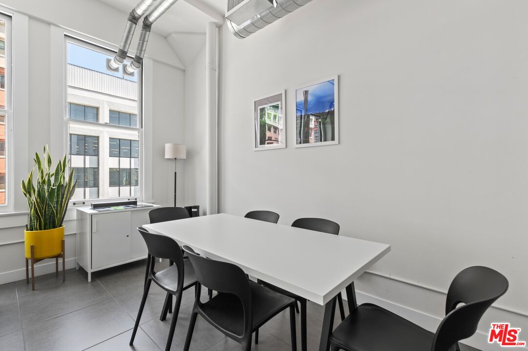 939 S Broadway Unit: 505
