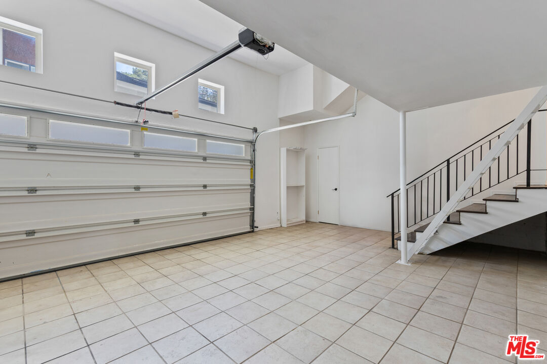 2619 Rinconia Dr