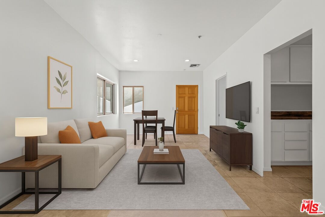 2619 Rinconia Dr
