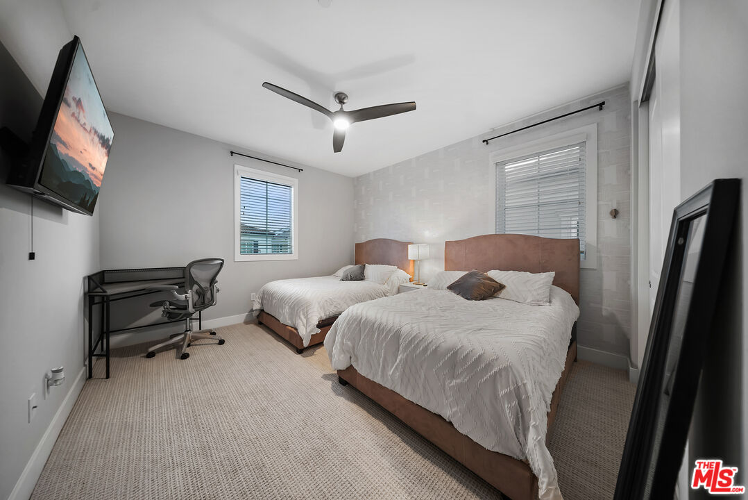 20643 W Wood Rose Ct