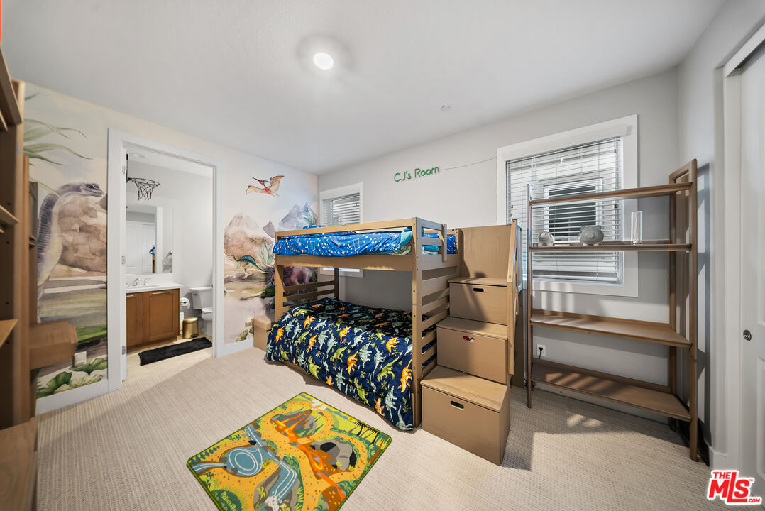 20643 W Wood Rose Ct