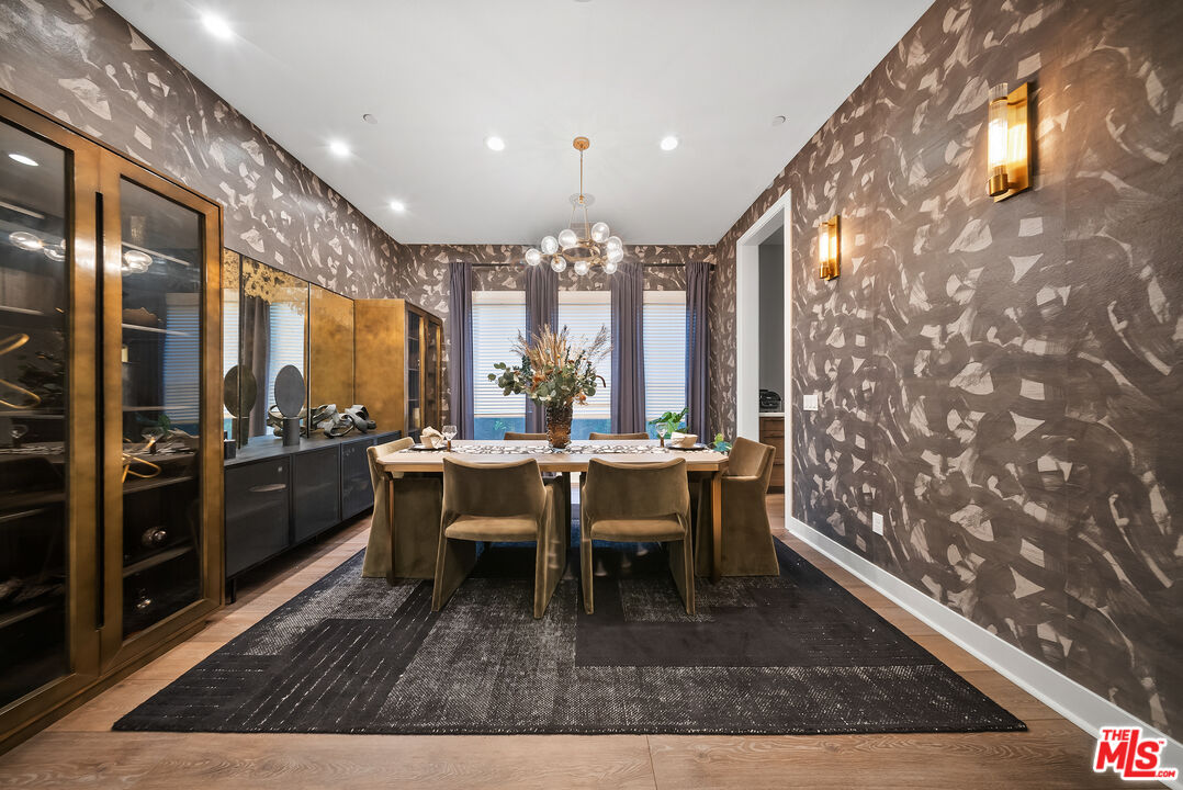 20643 W Wood Rose Ct