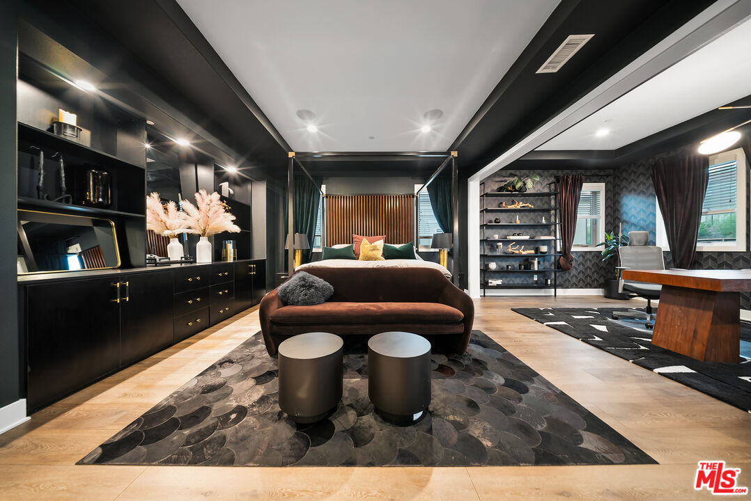 20643 W Wood Rose Ct