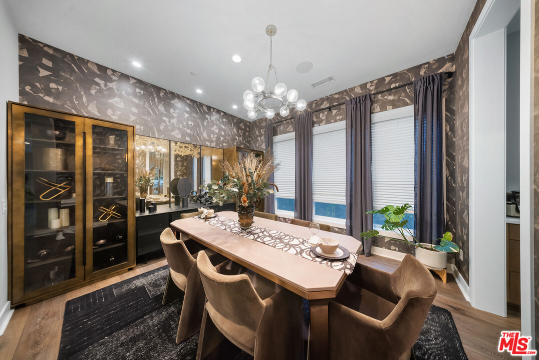 20643 W Wood Rose Ct