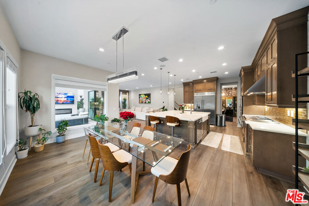 20643 W Wood Rose Ct