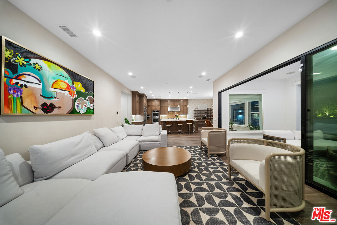 20643 W Wood Rose Ct