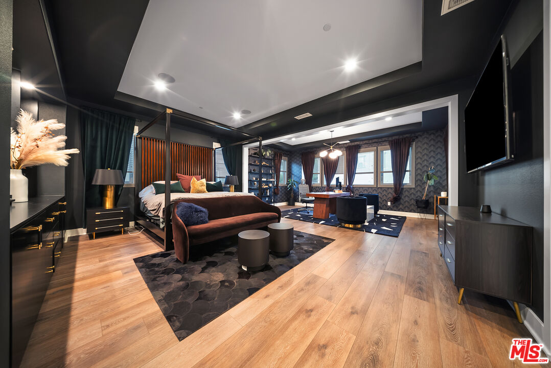 20643 W Wood Rose Ct