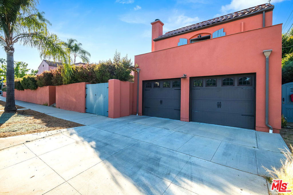 100 N Arden Boulevard