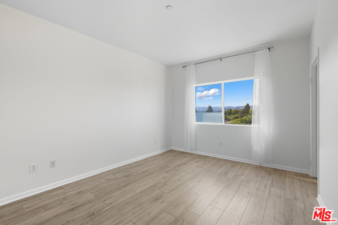 3401 S Bentley Ave Unit: 306