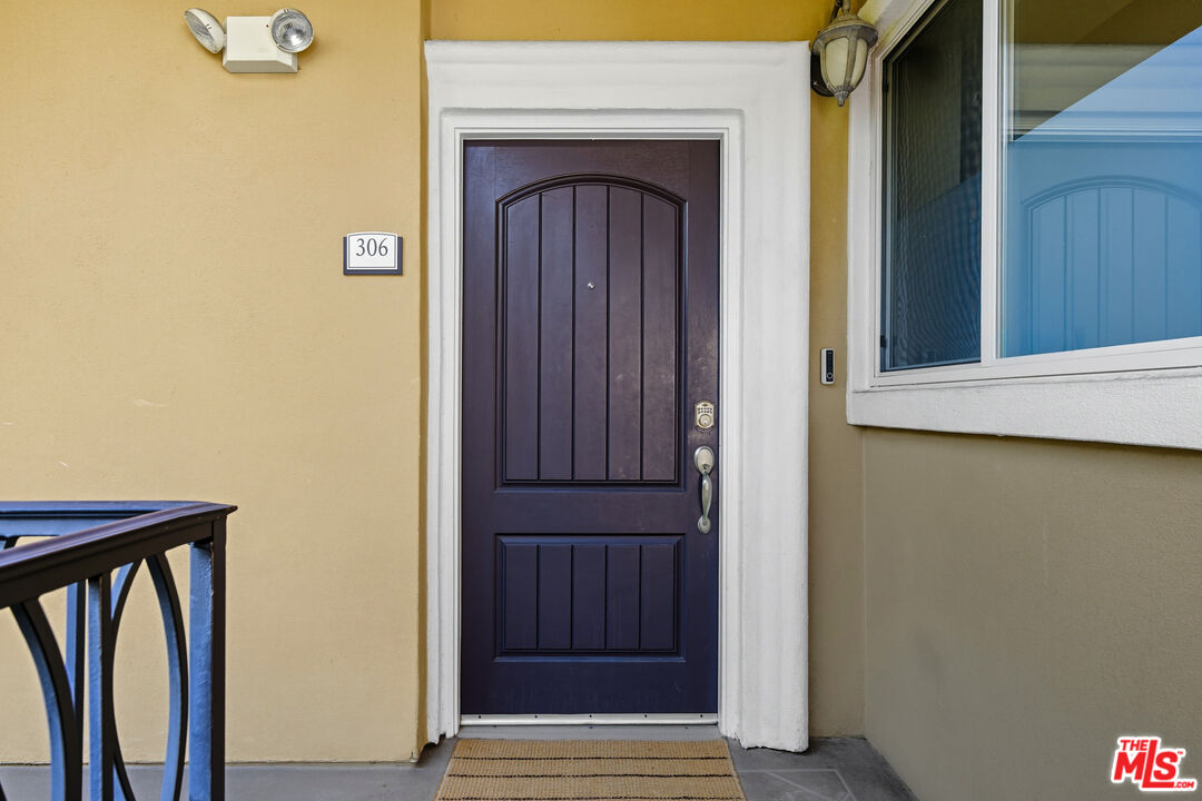 3401 S Bentley Ave Unit: 306