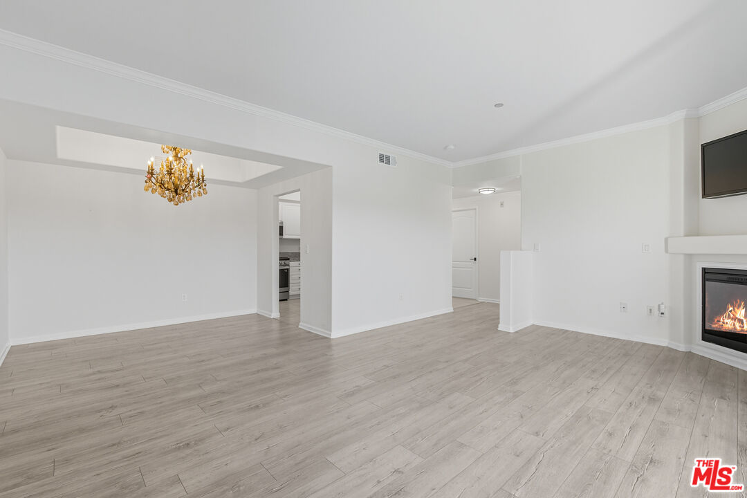 3401 S Bentley Ave Unit: 306