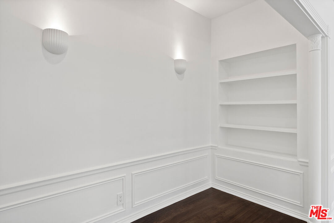 148 S Camden Dr Unit: F