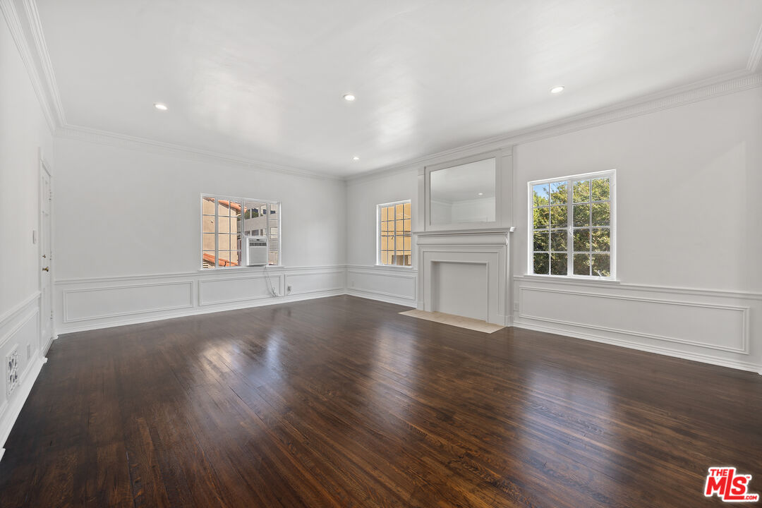 148 S Camden Dr Unit: F