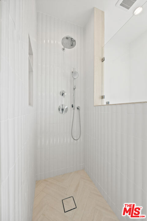 148 S Camden Dr Unit: F