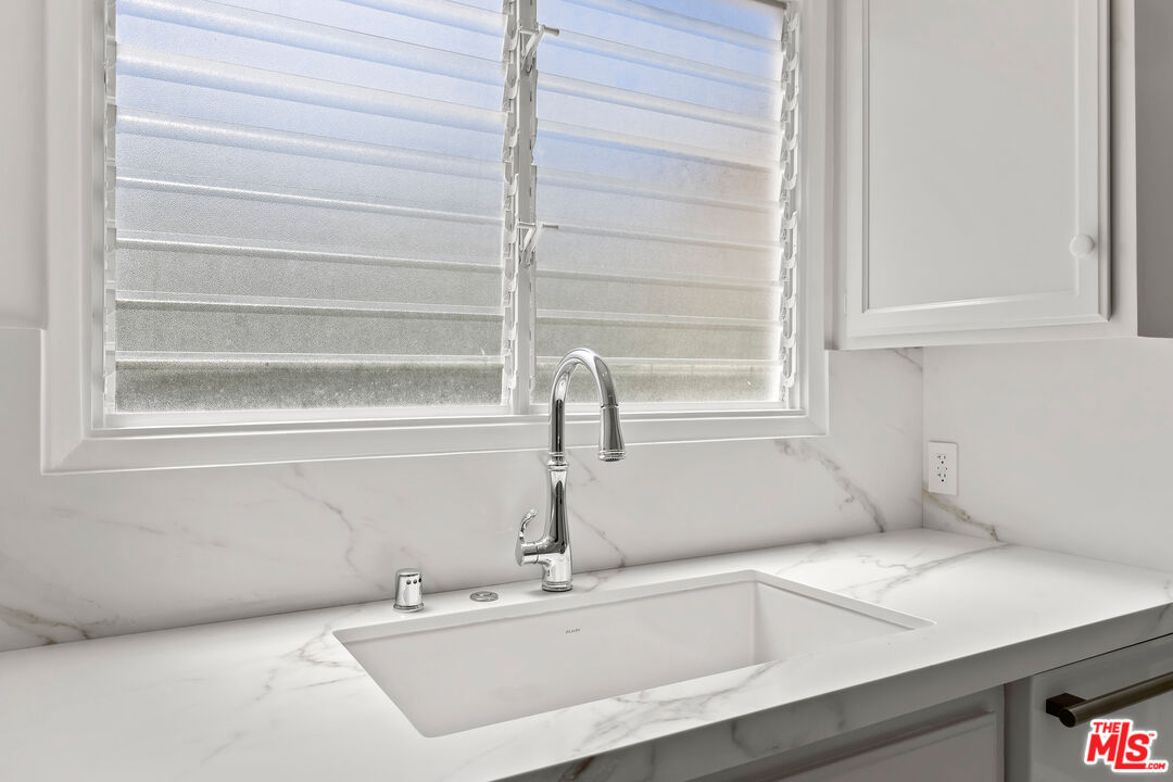148 S Camden Dr Unit: F
