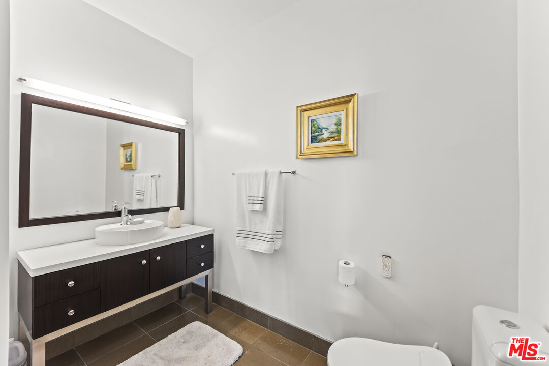 1100 S Hope St Unit: PH105