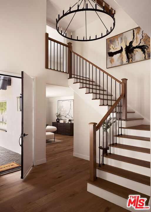 5271 Woodlake Avenue