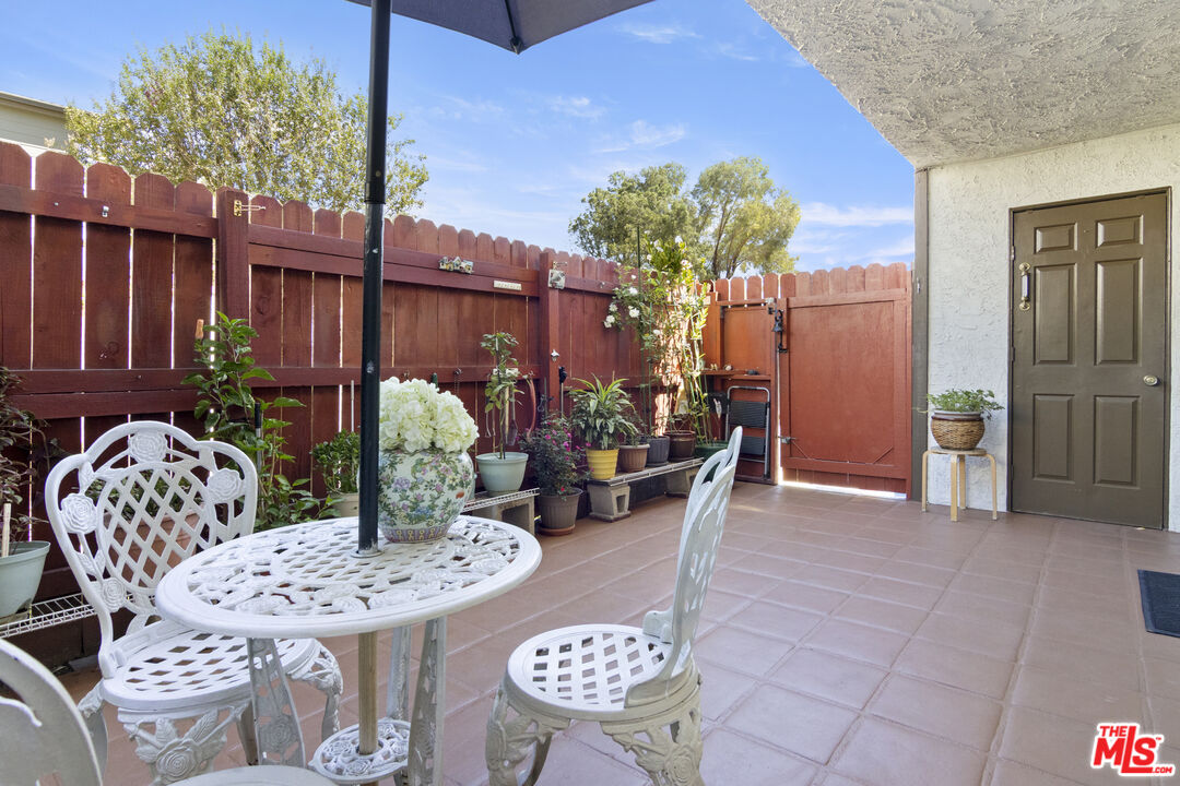 1214 Huntington Dr Unit: I