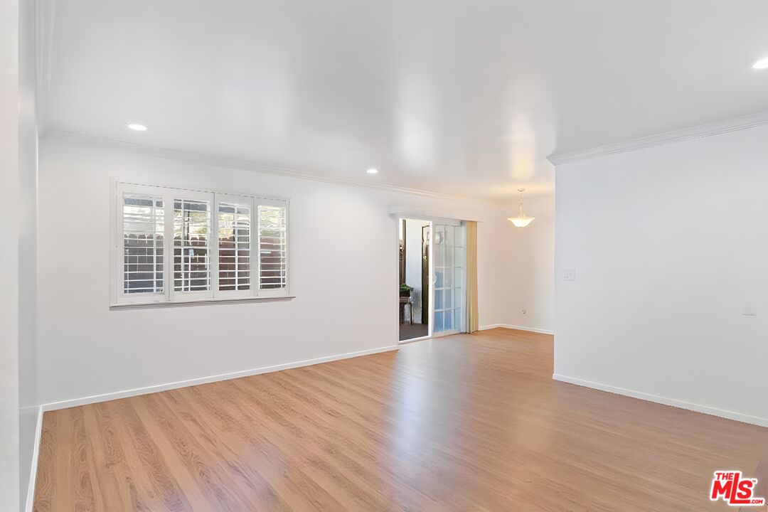 1214 Huntington Dr Unit: I