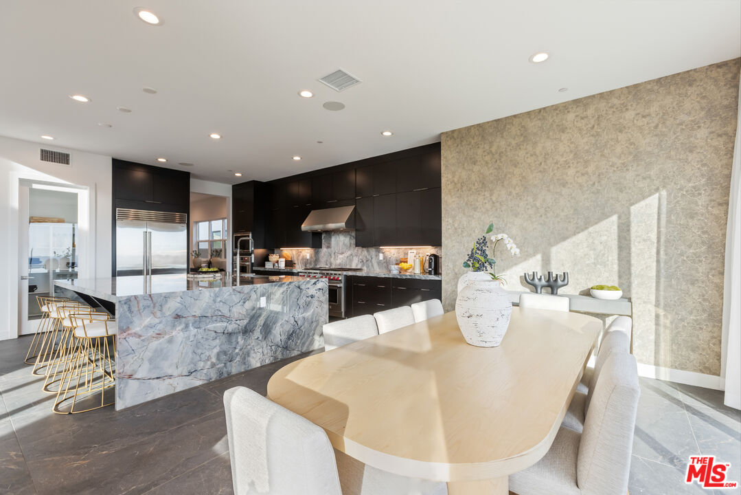 20668 W Hummingbird Ct