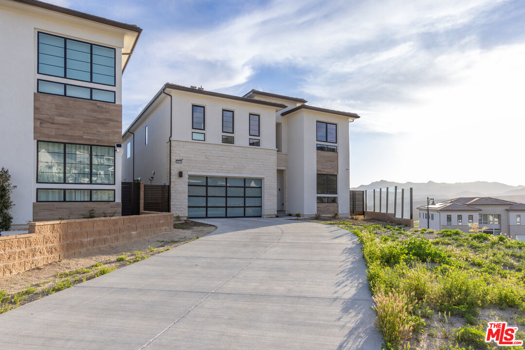 20668 W Hummingbird Ct