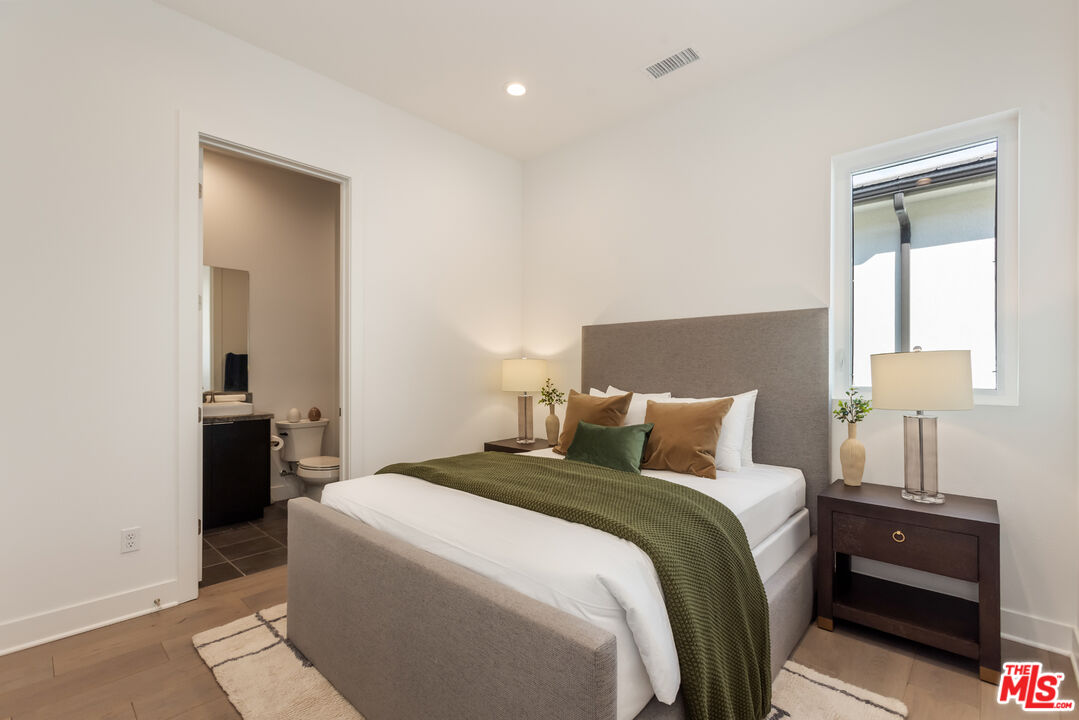 20668 W Hummingbird Ct