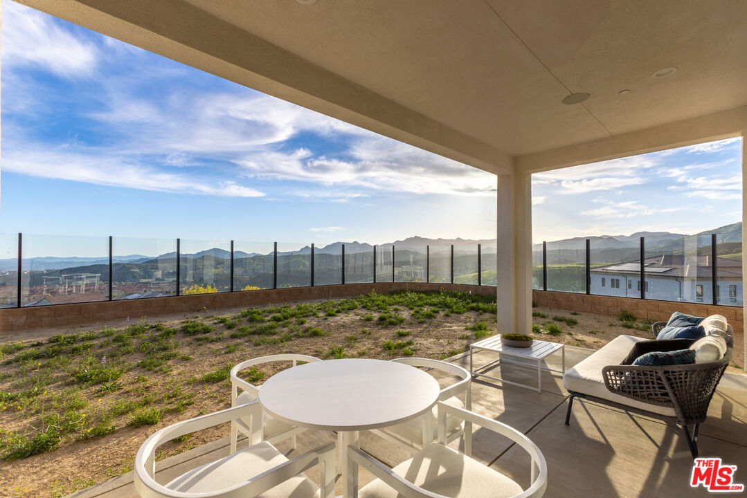 20668 W Hummingbird Ct