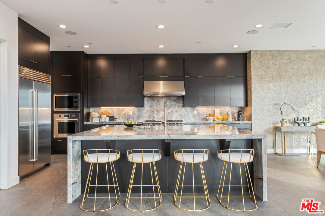 20668 W Hummingbird Ct