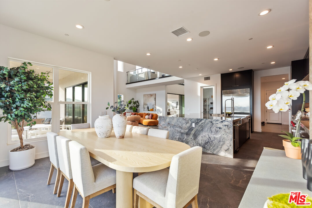 20668 W Hummingbird Ct