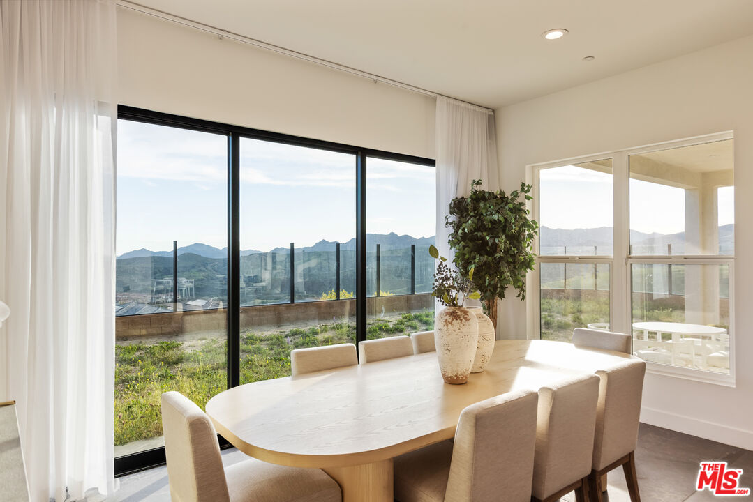 20668 W Hummingbird Ct