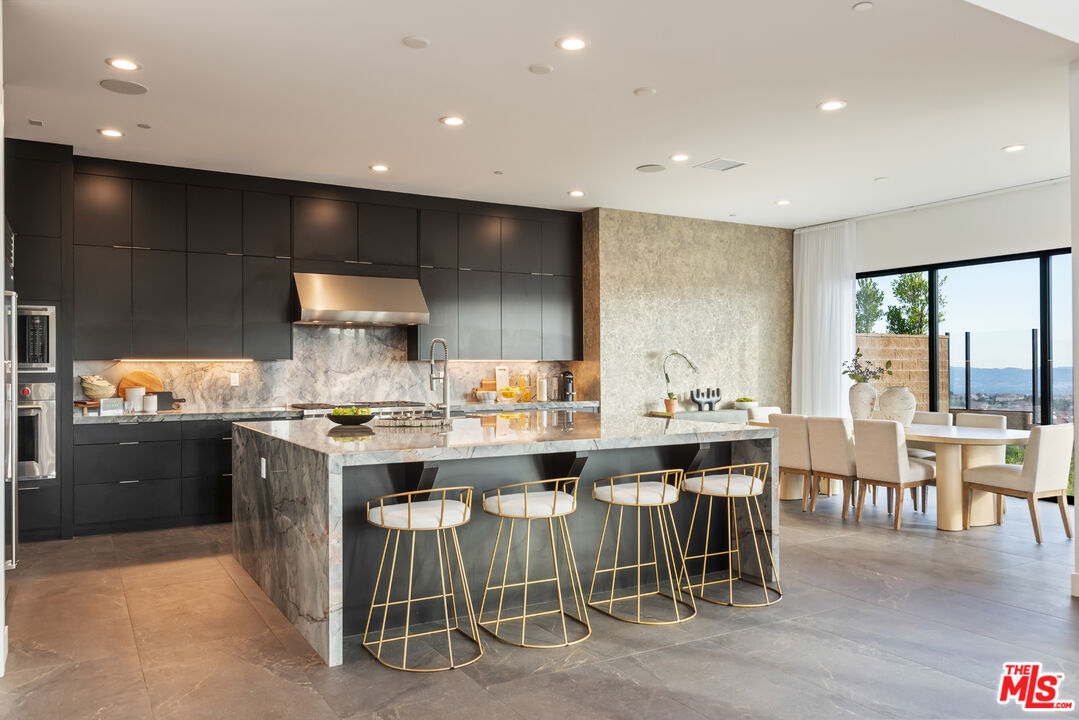 20668 W Hummingbird Ct