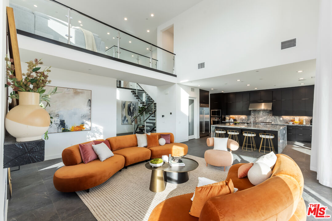 20668 W Hummingbird Ct