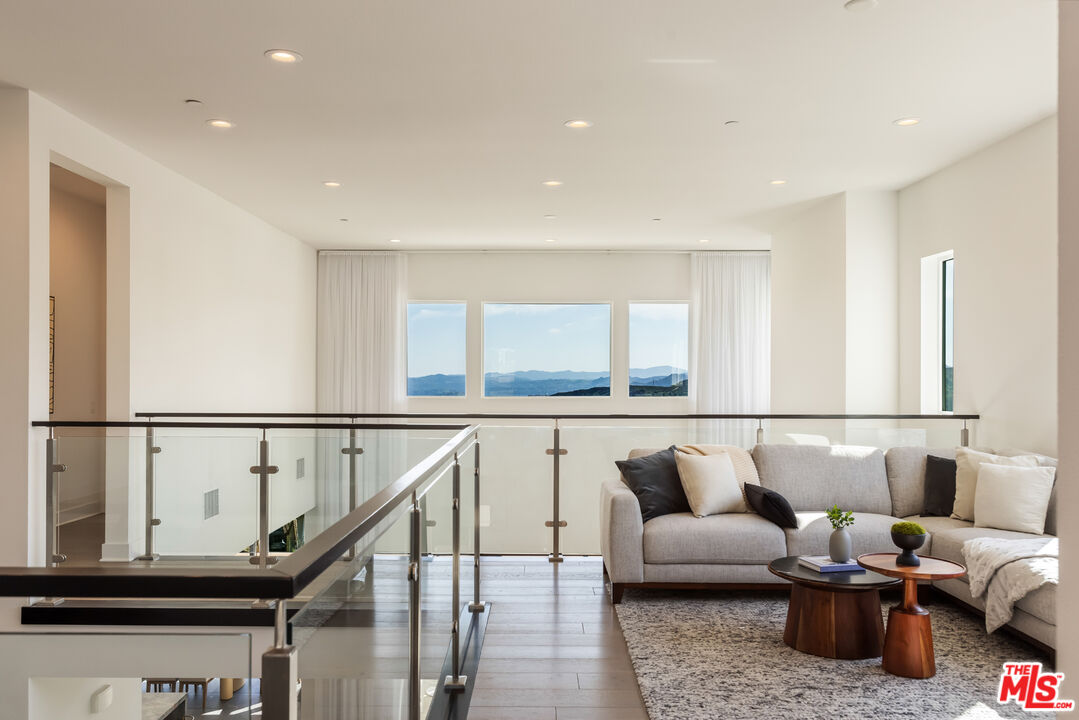 20668 W Hummingbird Ct