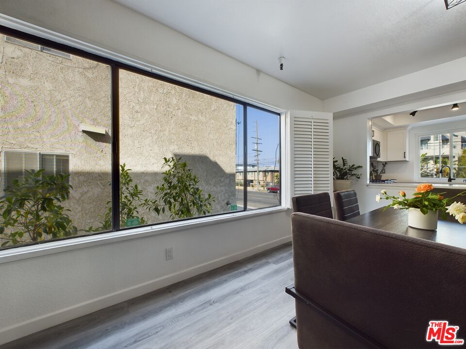 4551 Kester Ave Unit: 1
