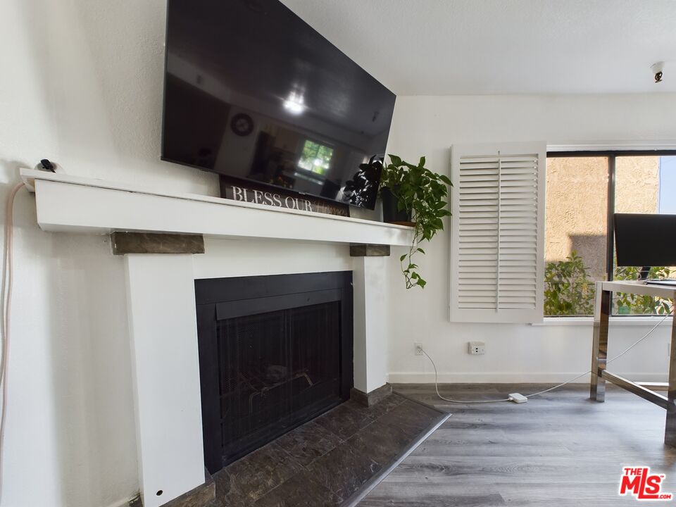 4551 Kester Ave Unit: 1
