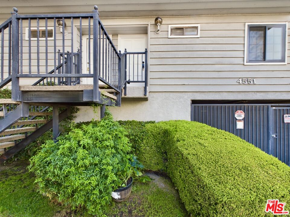 4551 Kester Ave Unit: 1