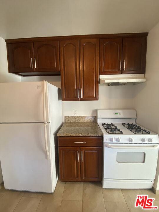 1440 S Sherbourne Dr Unit: 1442-2