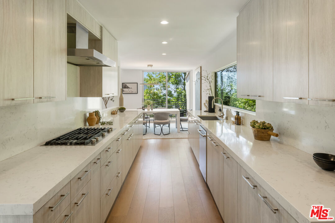 3564 Multiview Dr