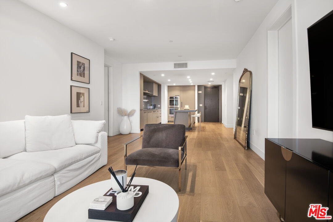 10777 Wilshire Blvd Unit: 504