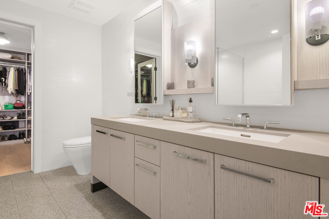 10777 Wilshire Blvd Unit: 504