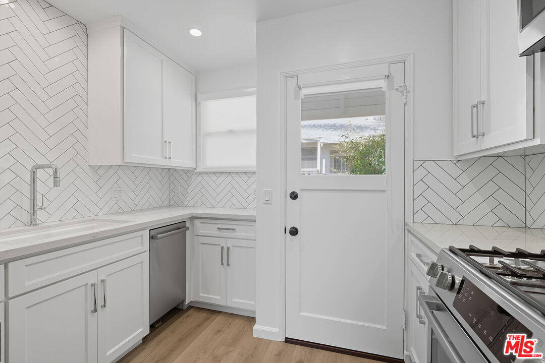 1450 Franklin St Unit: B