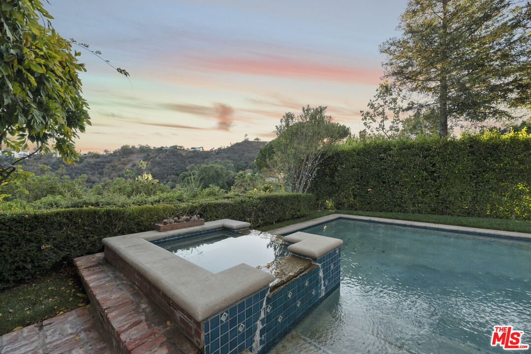 8414 Edwin Dr