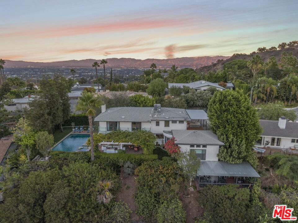 8414 Edwin Dr