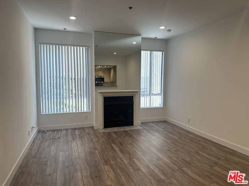 8614 Burton Way Unit: 103