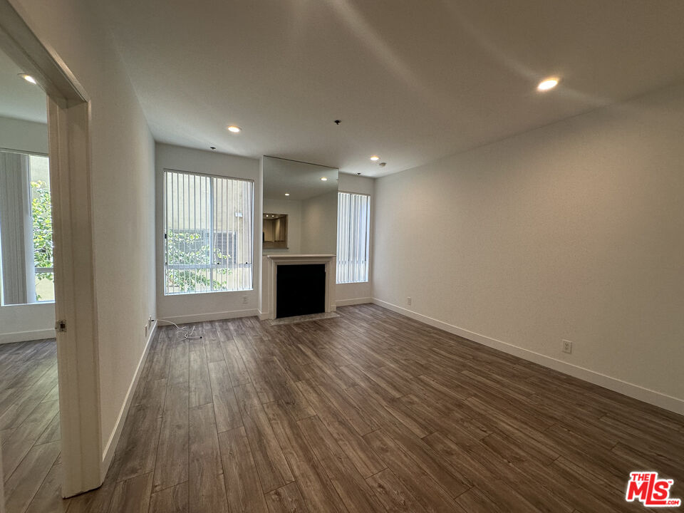 8614 Burton Way Unit: 103