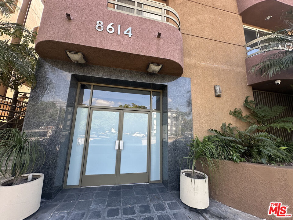 8614 Burton Way Unit: 103