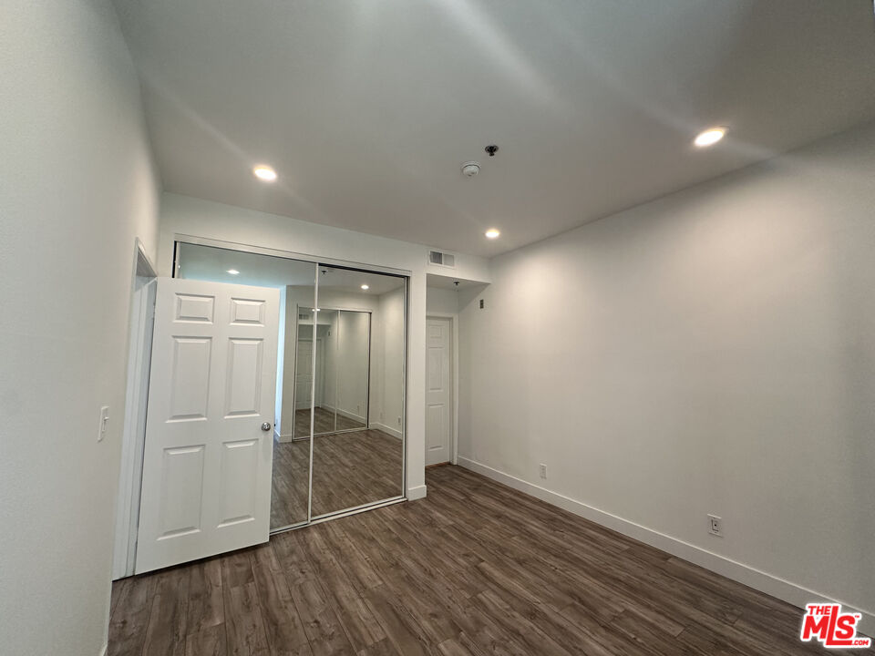 8614 Burton Way Unit: 103