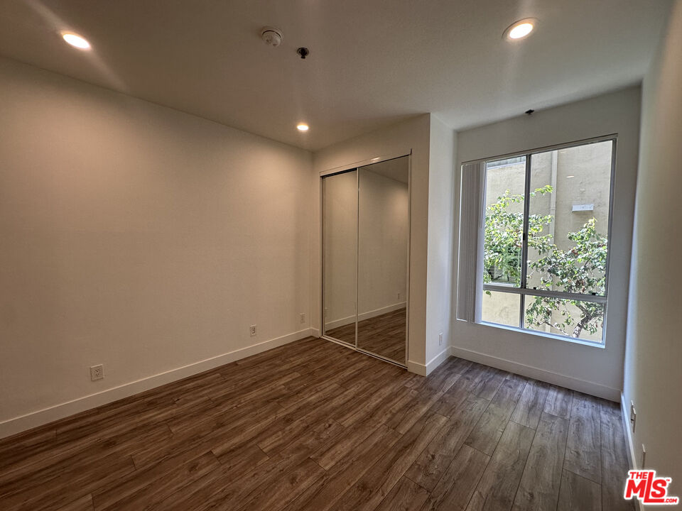 8614 Burton Way Unit: 103