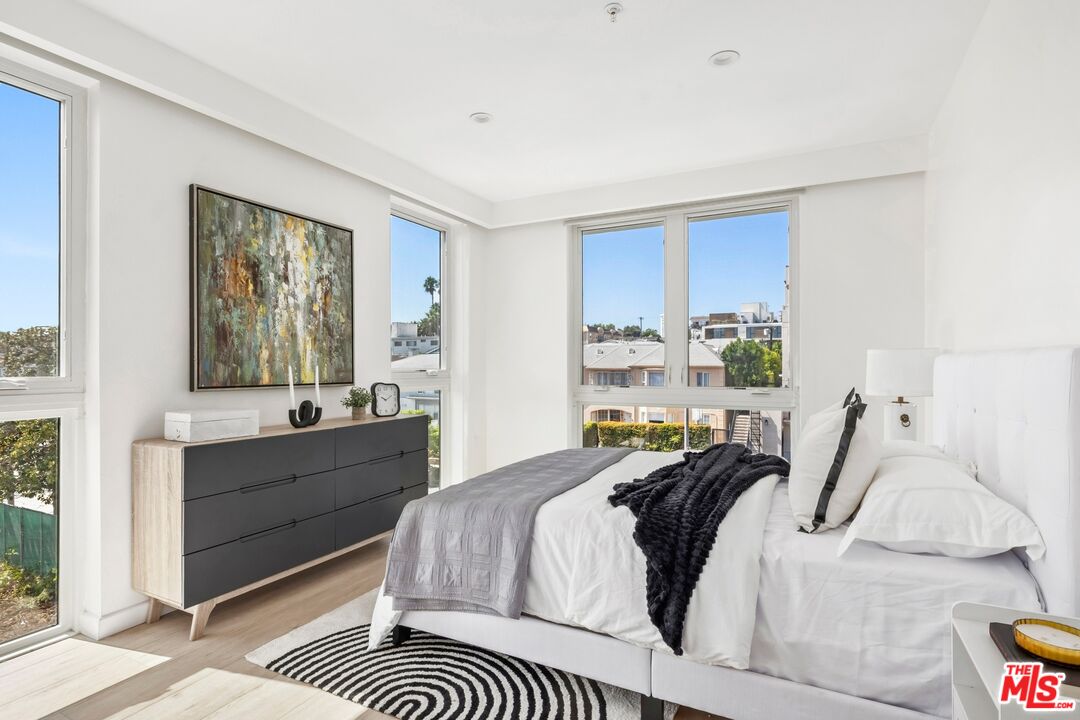 1414 S Beverly Dr Unit: 203