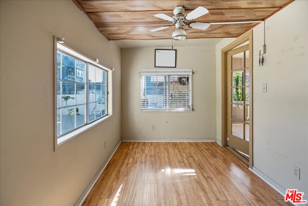 741 N Harvard Blvd